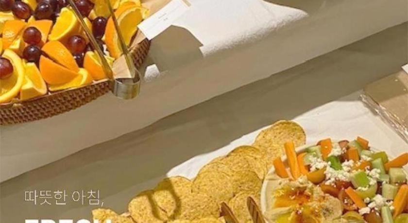 Jeonju Yeonghwa Hotel Екстер'єр фото