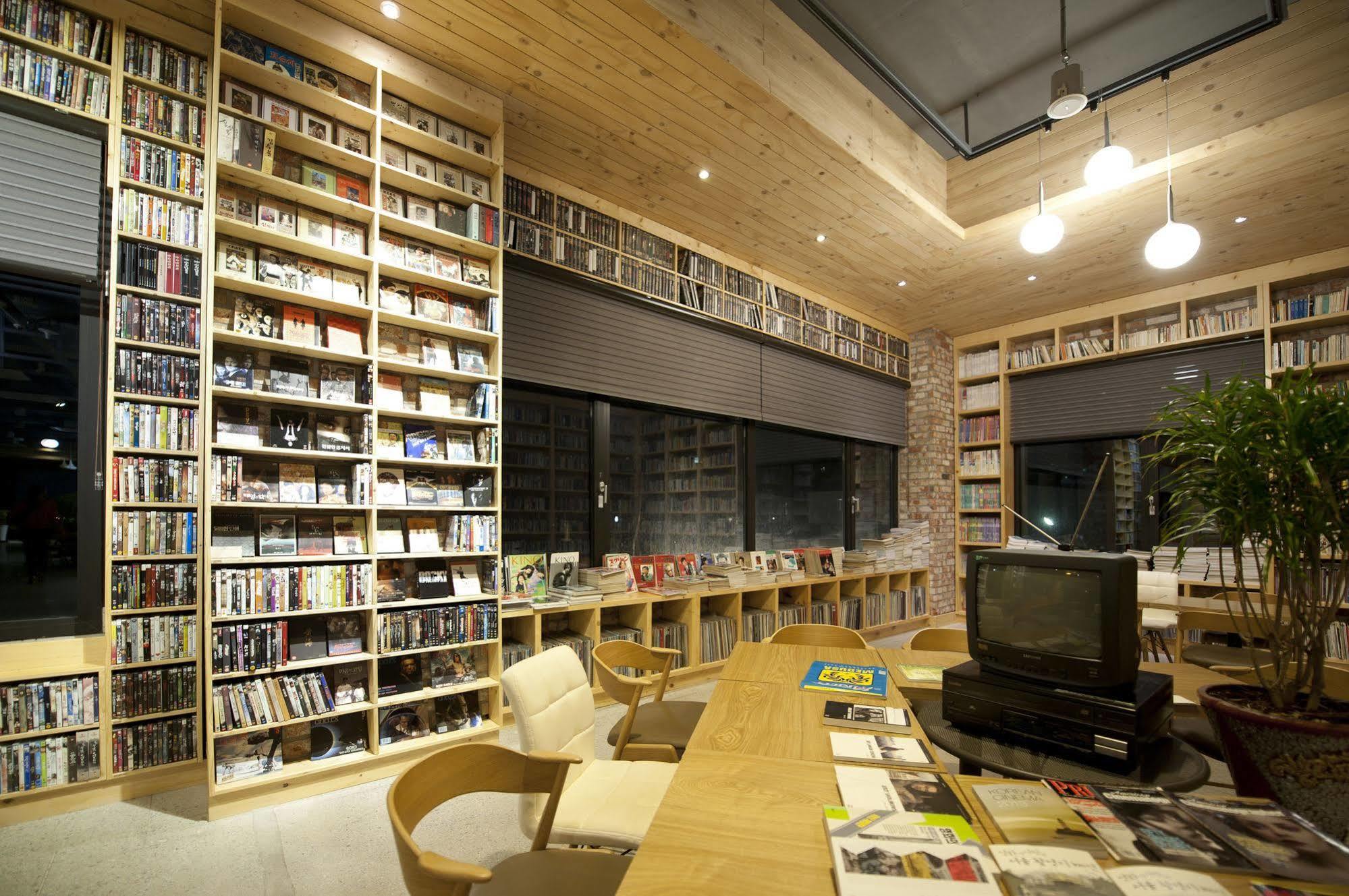 Jeonju Yeonghwa Hotel Екстер'єр фото